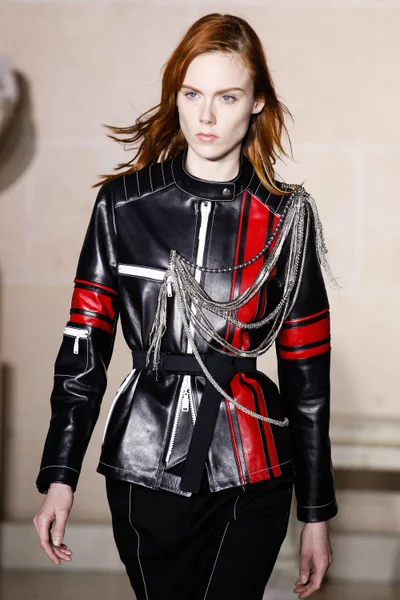 Look 23